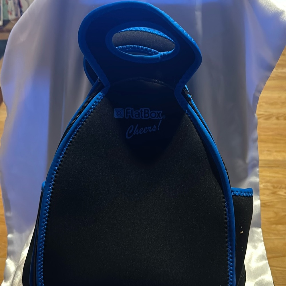 Flat Box Insulated Lunch Bag Lays Flat placemat